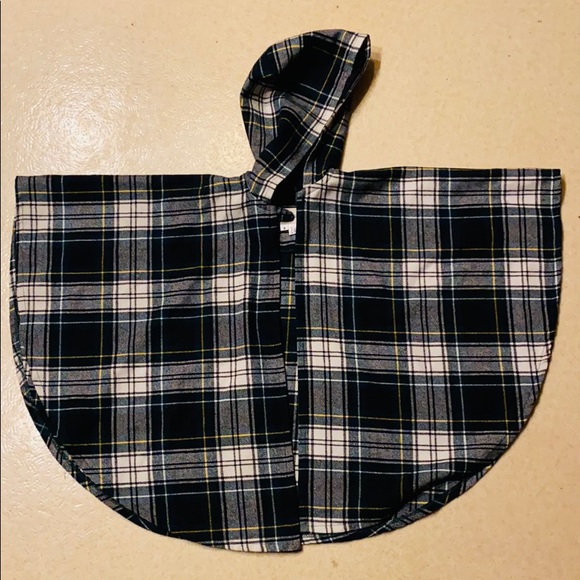 Child’s Wool Tartan Cape M - Picture 6 of 8